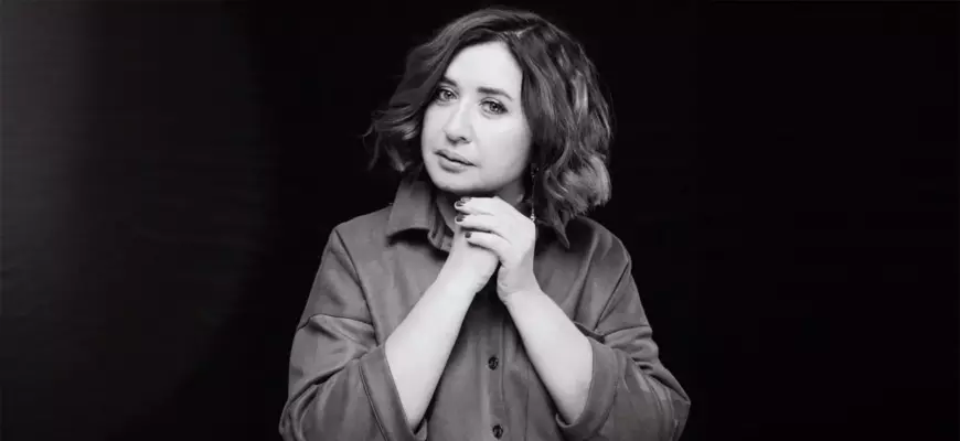 Психоаналитик Светлана Сизикова помогает найти и проработать глубинные причины страха осуждения.